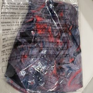 Lululemon Hotty SHORTS  High-Rise Short 4” Atmospheric Purple Navy Size 4 nwt